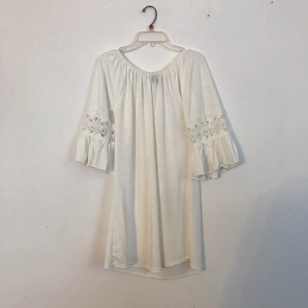 Ruffle sleeve tunic- NWOT